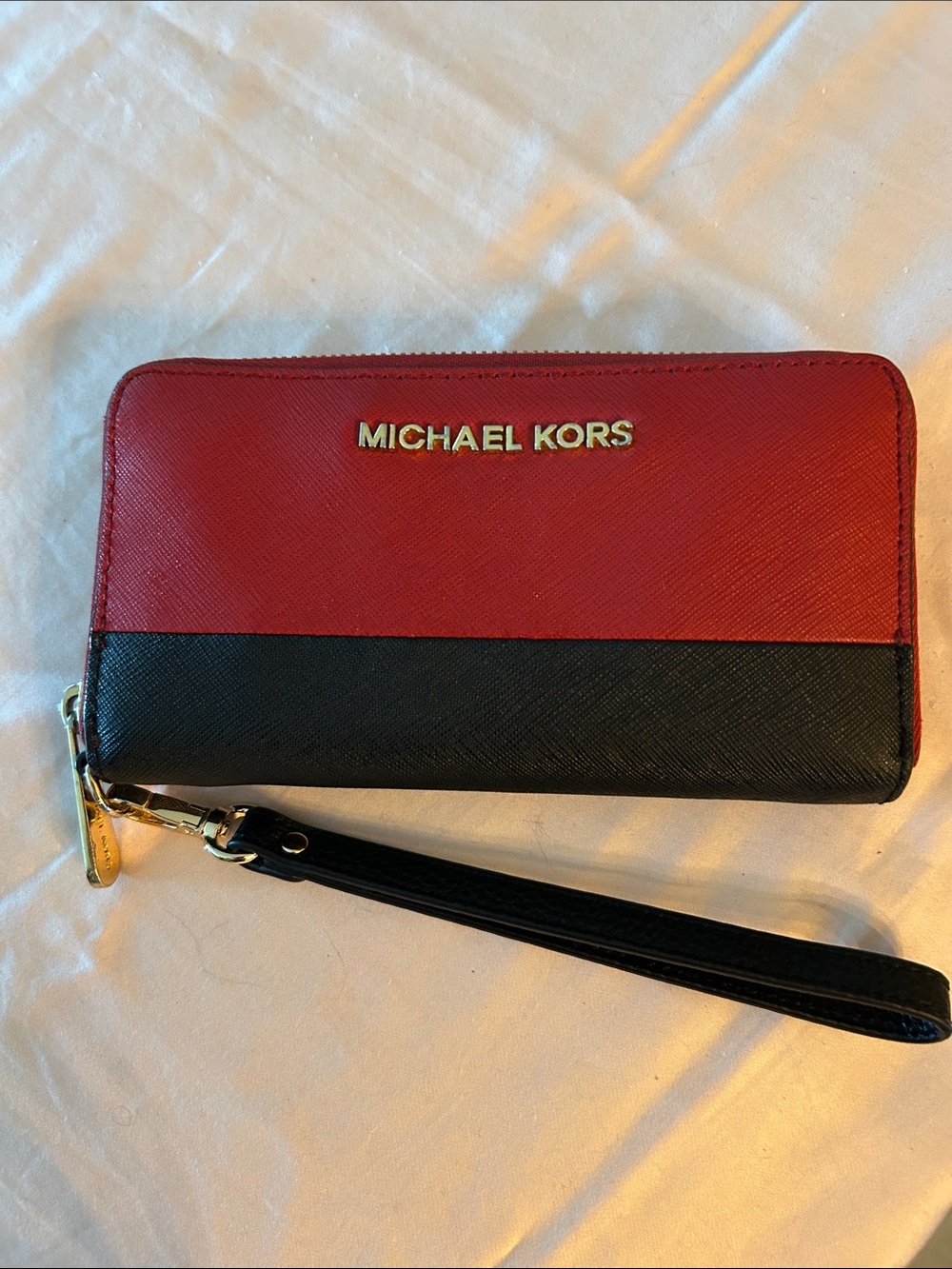 MICHAEL KORS jet set continental zip around wristlet/wallet